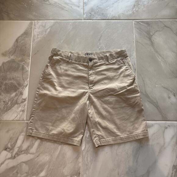 IZOD Other - IZOD Men's Saltwater Flat Front Chino Shorts